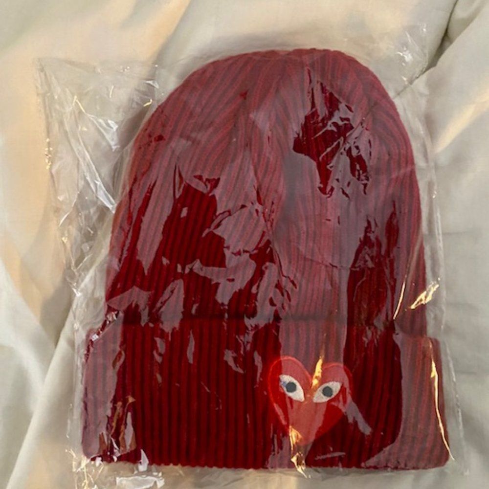 Heart Beanie - Picture 2 of 3
